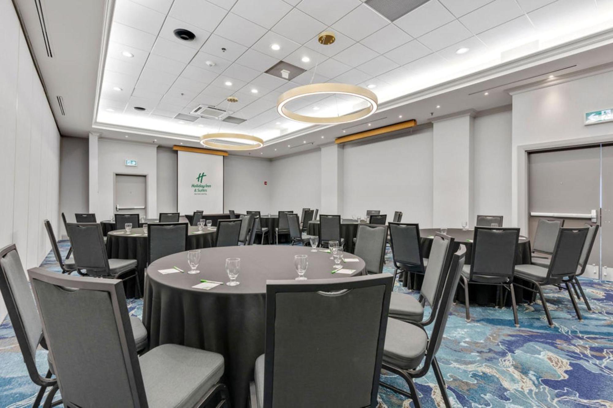 Holiday Inn & Suites Ottawa Kanata By Ihg Exterior foto