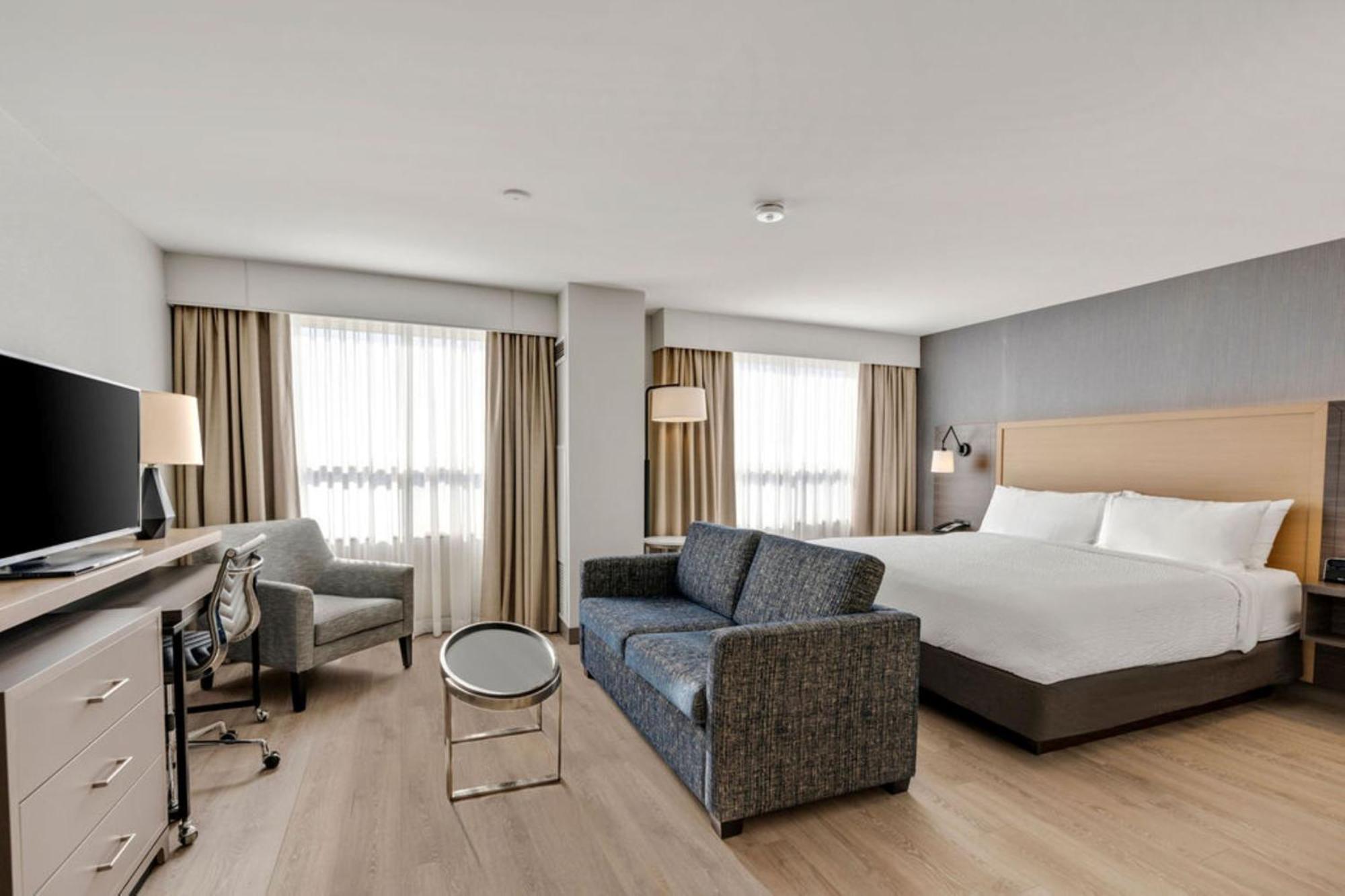 Holiday Inn & Suites Ottawa Kanata By Ihg Exterior foto